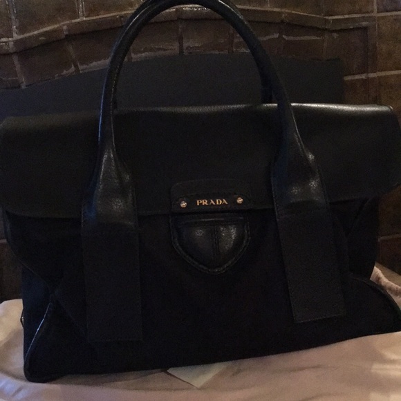 Black Prada tote - Picture 1 of 3